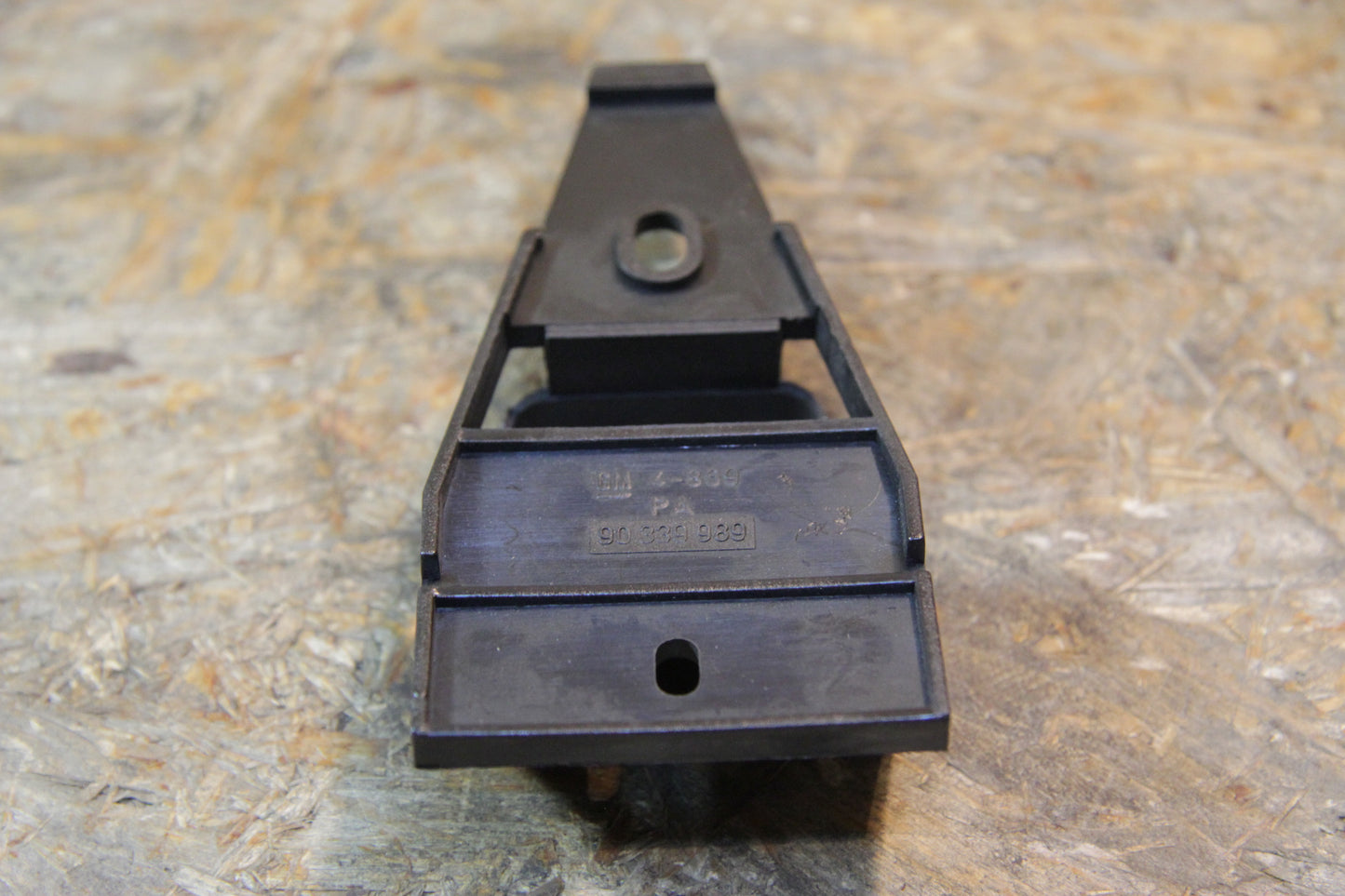 Original GM Opel DISTANZSTUECK 90339989 Omega A