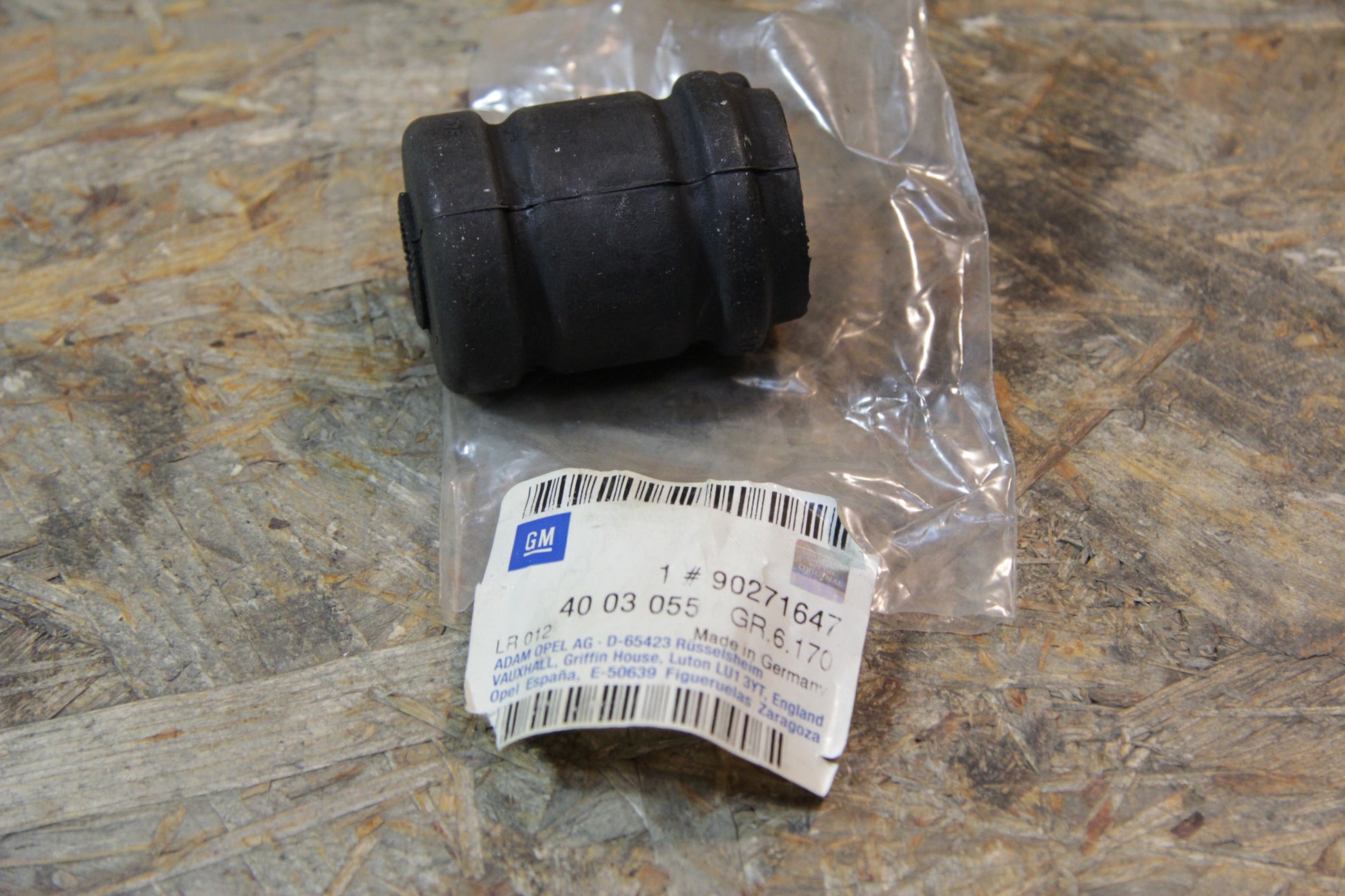 Original GM Opel Vordere Buchse für den Querlenker Vorderachse verstärkt 80 Shore 90271647 Kadett E