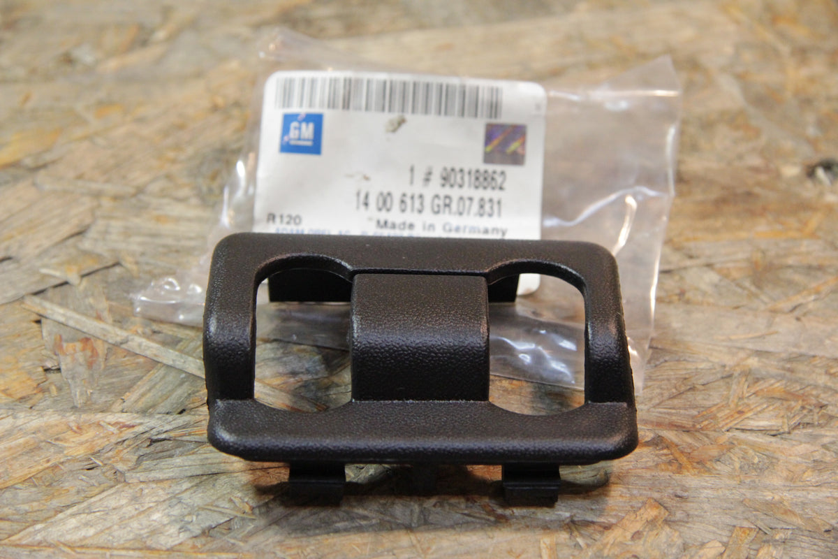 Original GM Opel Klappe Abschleppöse vorne schwarz 90318862 Omega A