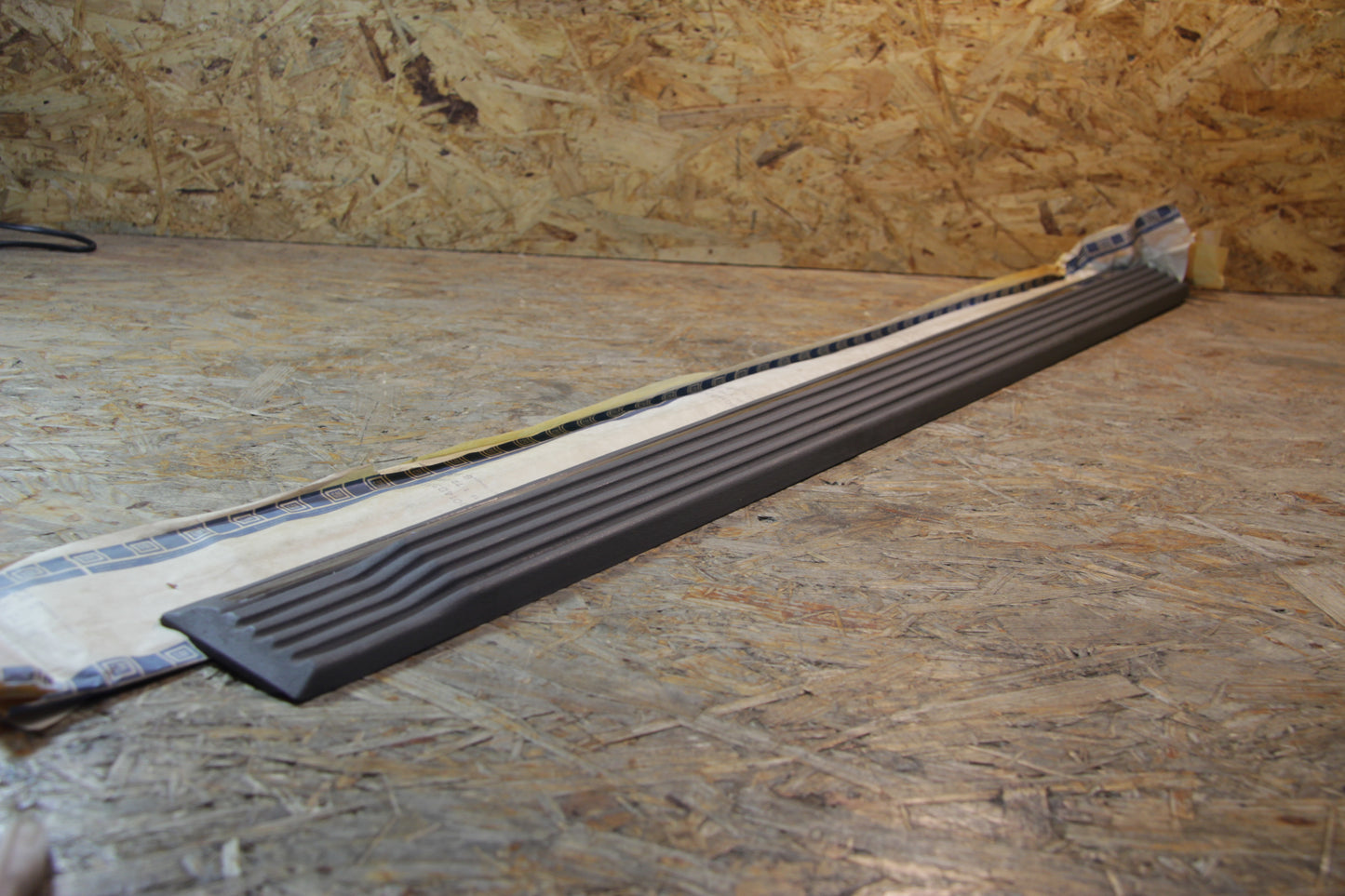 Original GM Opel Zierleiste grau, für die Tür vorn links, 90148333 Rekord E