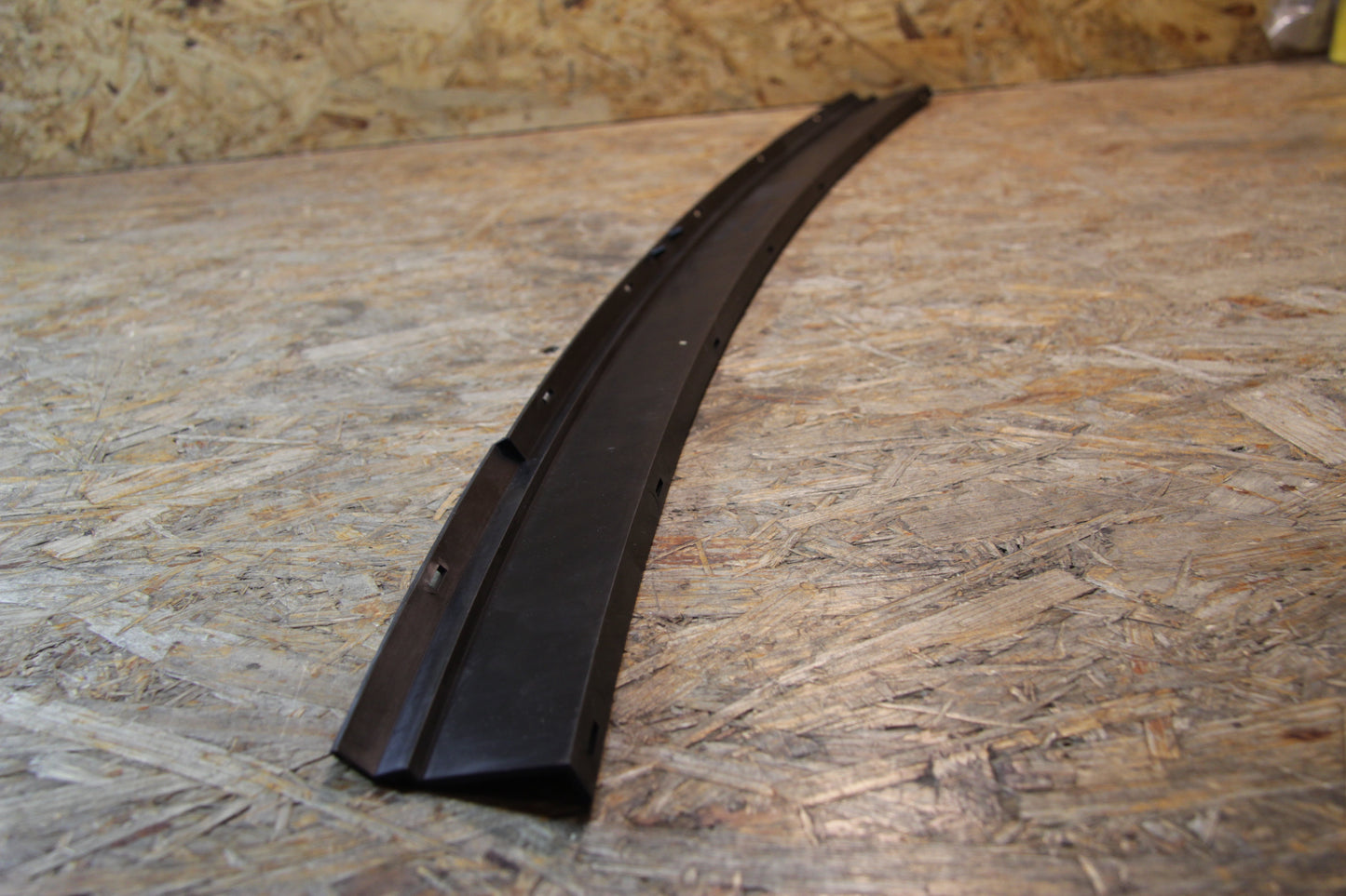 Original GM Opel Abdeckung Frontverkleidung Stoßfänger  innen  90327279 Omega A