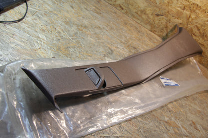 Original GM Opel Innenverkleidung B-Säule rechts braun Komb, 025, 125, 127, 225 90252681 Omega A