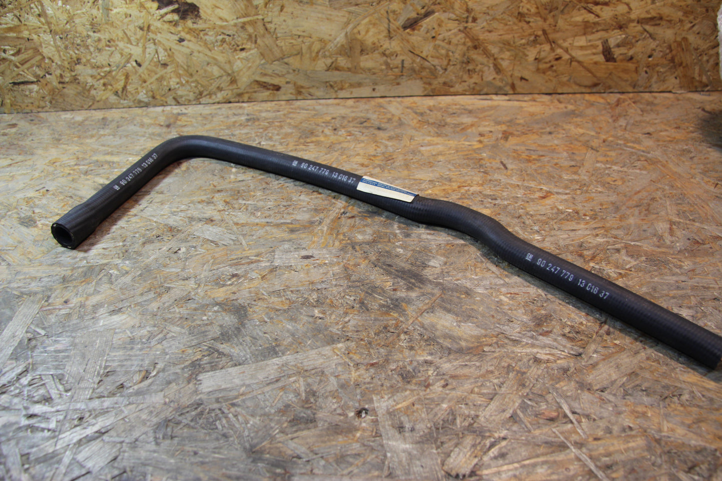 Original GM Opel Schlauch Anschlussstück an Heizungsschlauch Länge 57 cm, 20 cm Biegung  90247779 Omega A , Senator B
