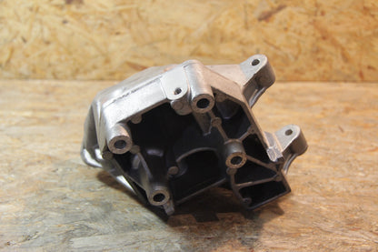 Original GM Opel Halter Befestigung Lichtmaschine vorn 90410956 Omega A , Senator B