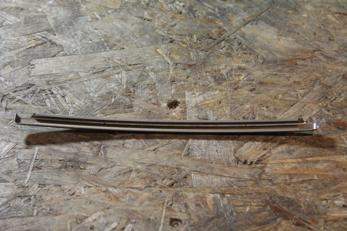 Original GM Opel Zierleiste Seitenwand hinten links in chromoptik  90160919 Ascona C Neu