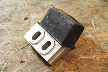 Original GM Opel Dämpfungsblock Motorbefestigung hinten  9224058 Vectra B Neu