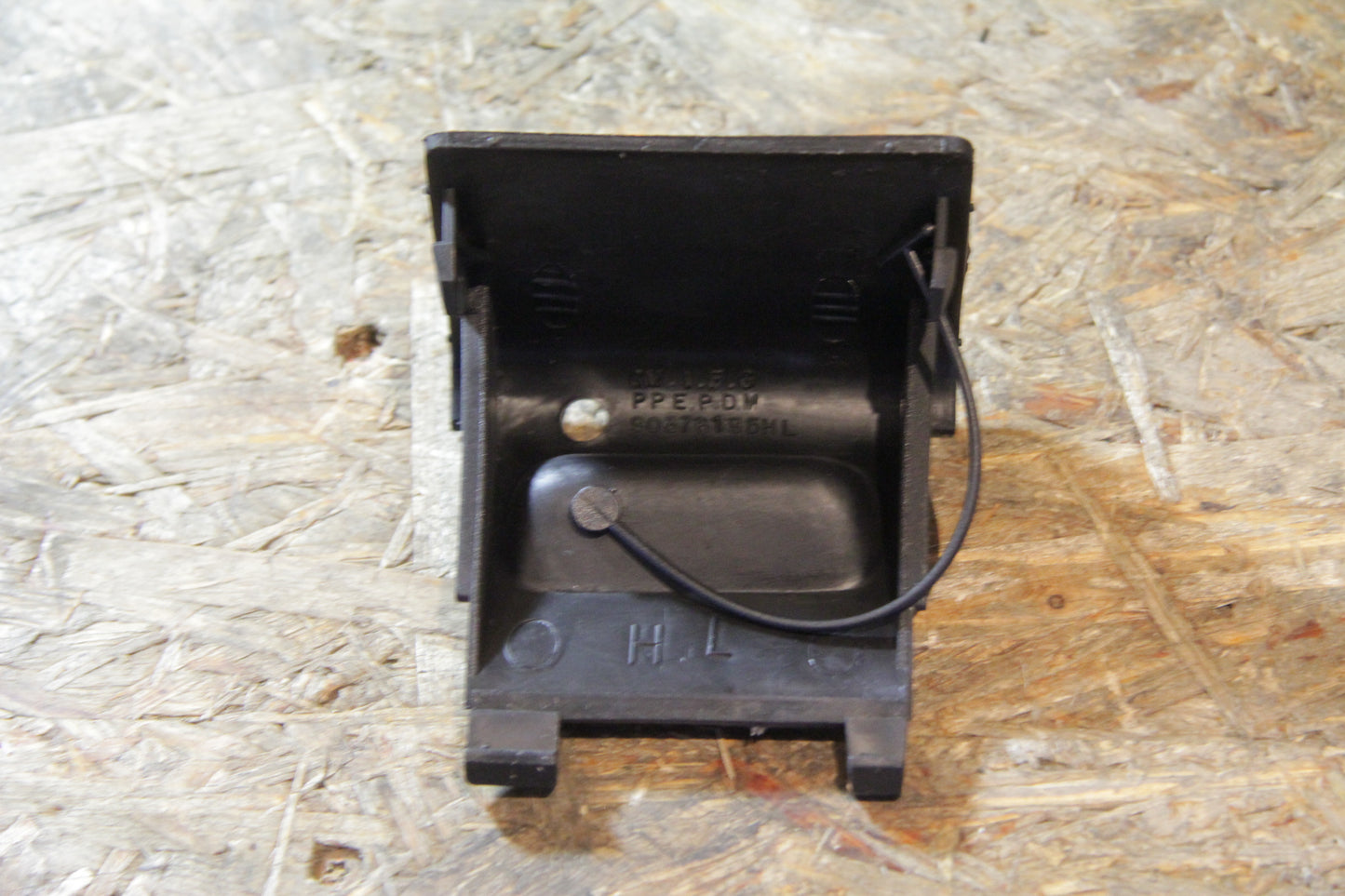 Original GM Opel Klappe hinten links schwarz 90327405 Omega A Neu