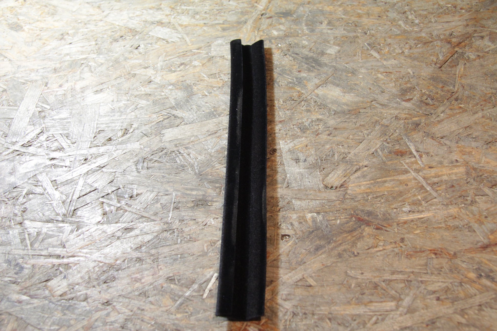 Original GM Opel Fensterführung Abdichtung Hintertür vorn  90360453 Astra Classic 1999-2002 , Astra F Neu