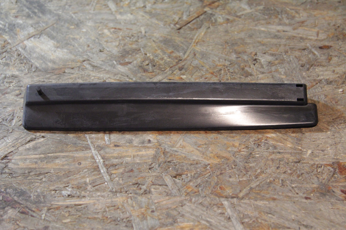 Original GM Opel Blende Führungsschiene innen Sitz rechts  90104330 Ascona C Neu