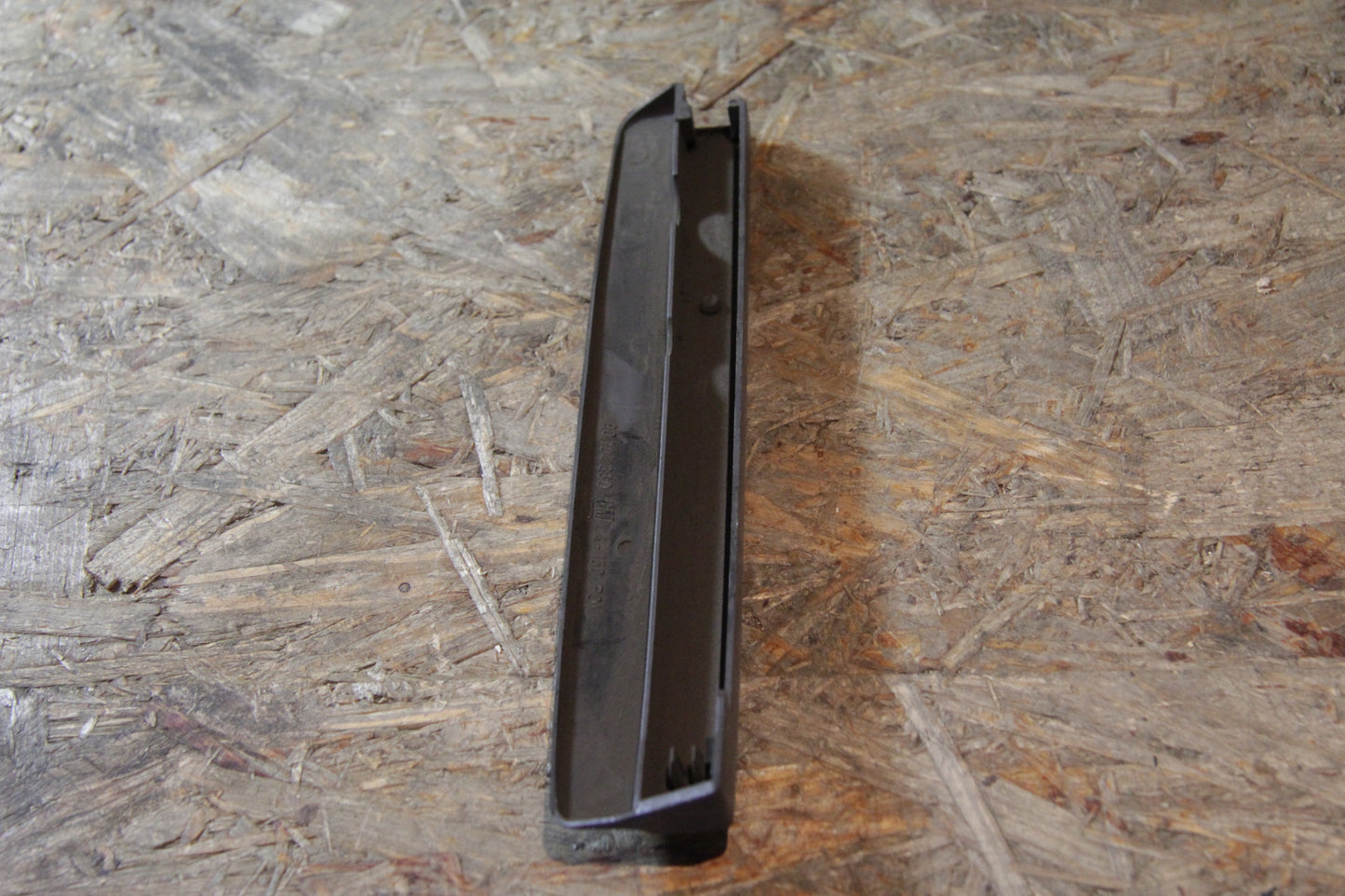 Original GM Opel Blende Führungsschiene innen Sitz rechts  90104330 Ascona C Neu