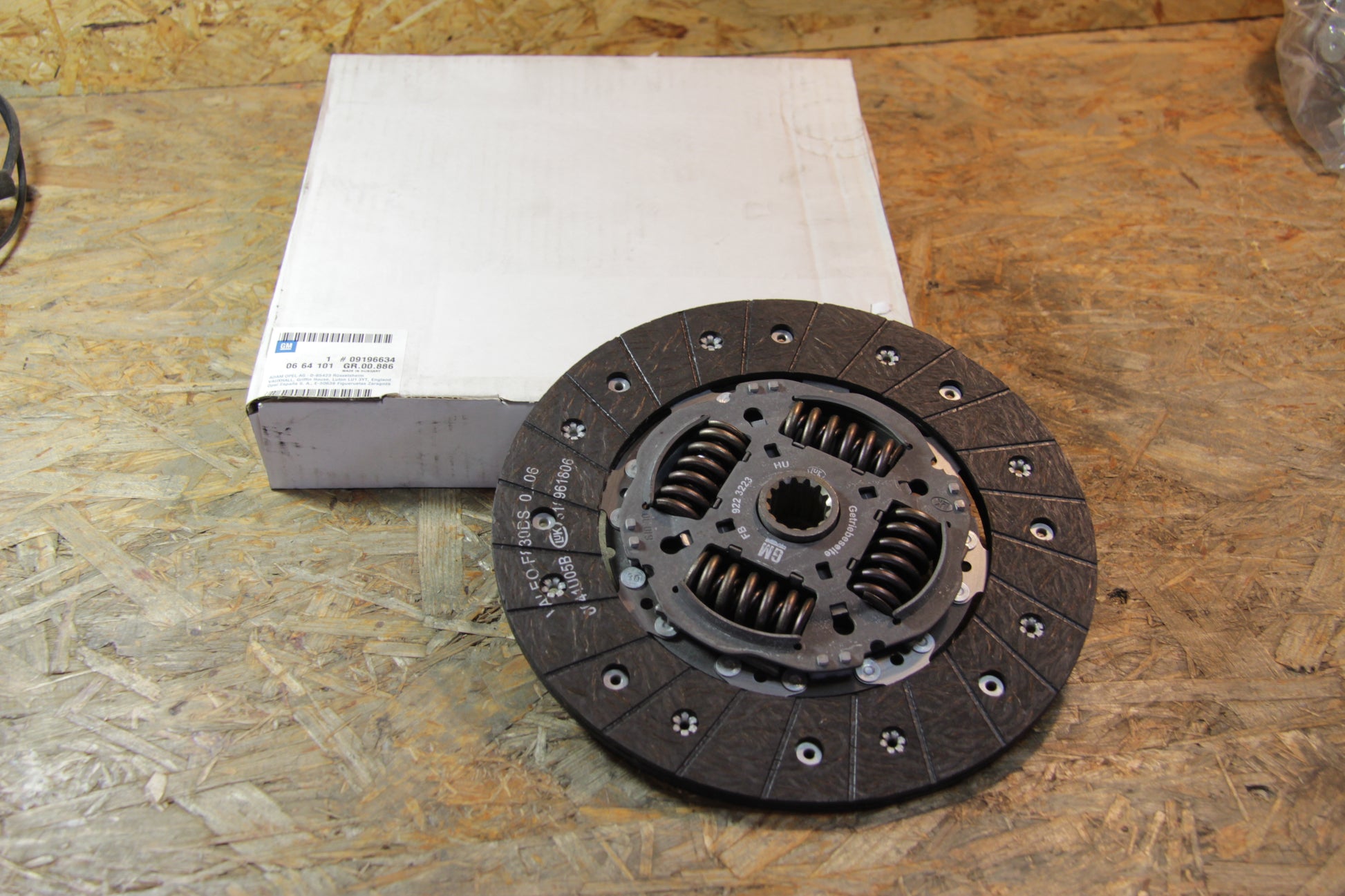 Original GM Opel Kupplungsscheibe Durchmesser: 24 cm 9196634 Vectra B Neu