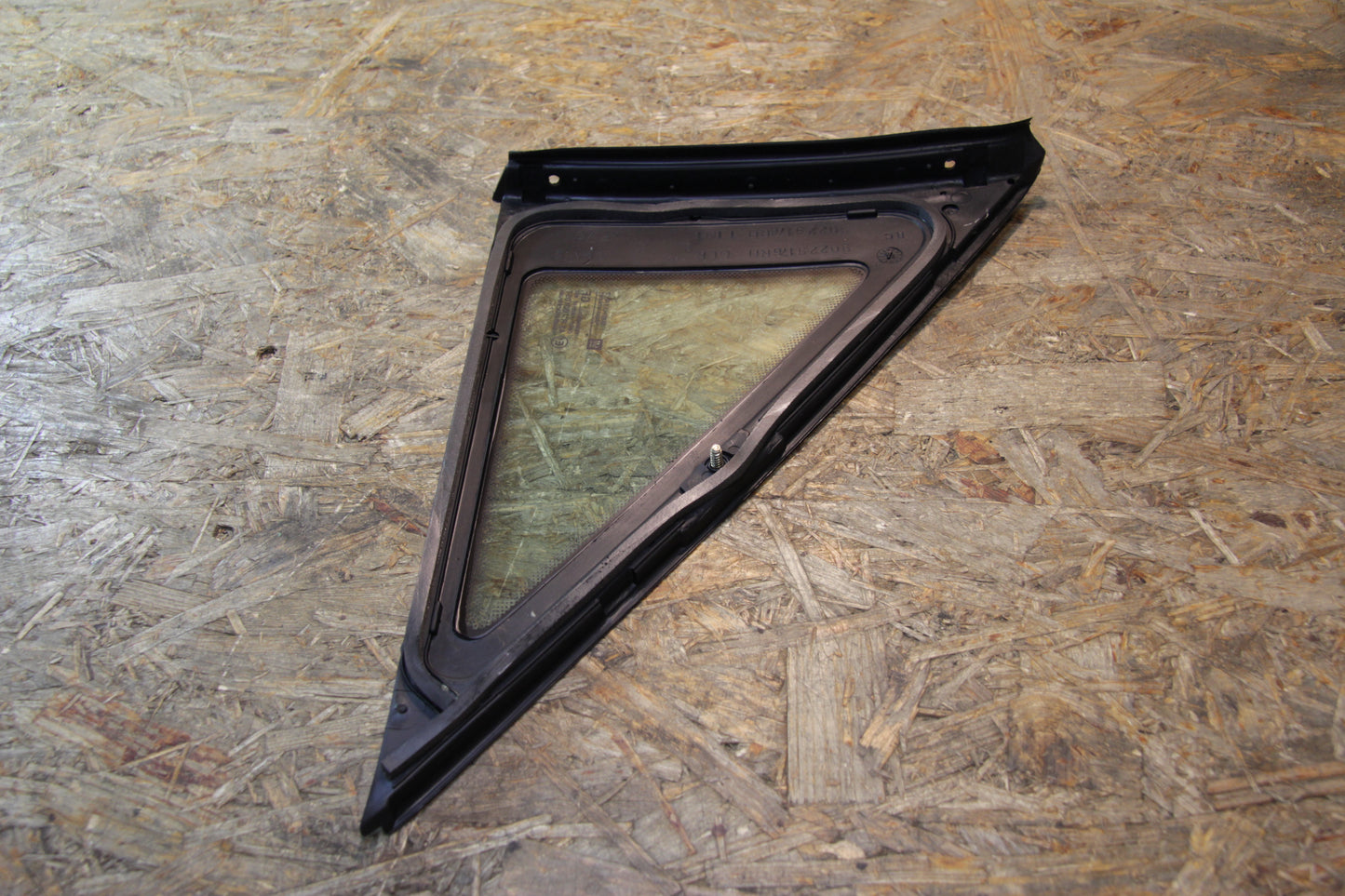Original GM Opel  Scheibe Seitenwandfenster mit Gummiabdichtung rechts in grün getönt 90229178 Omega A Neu