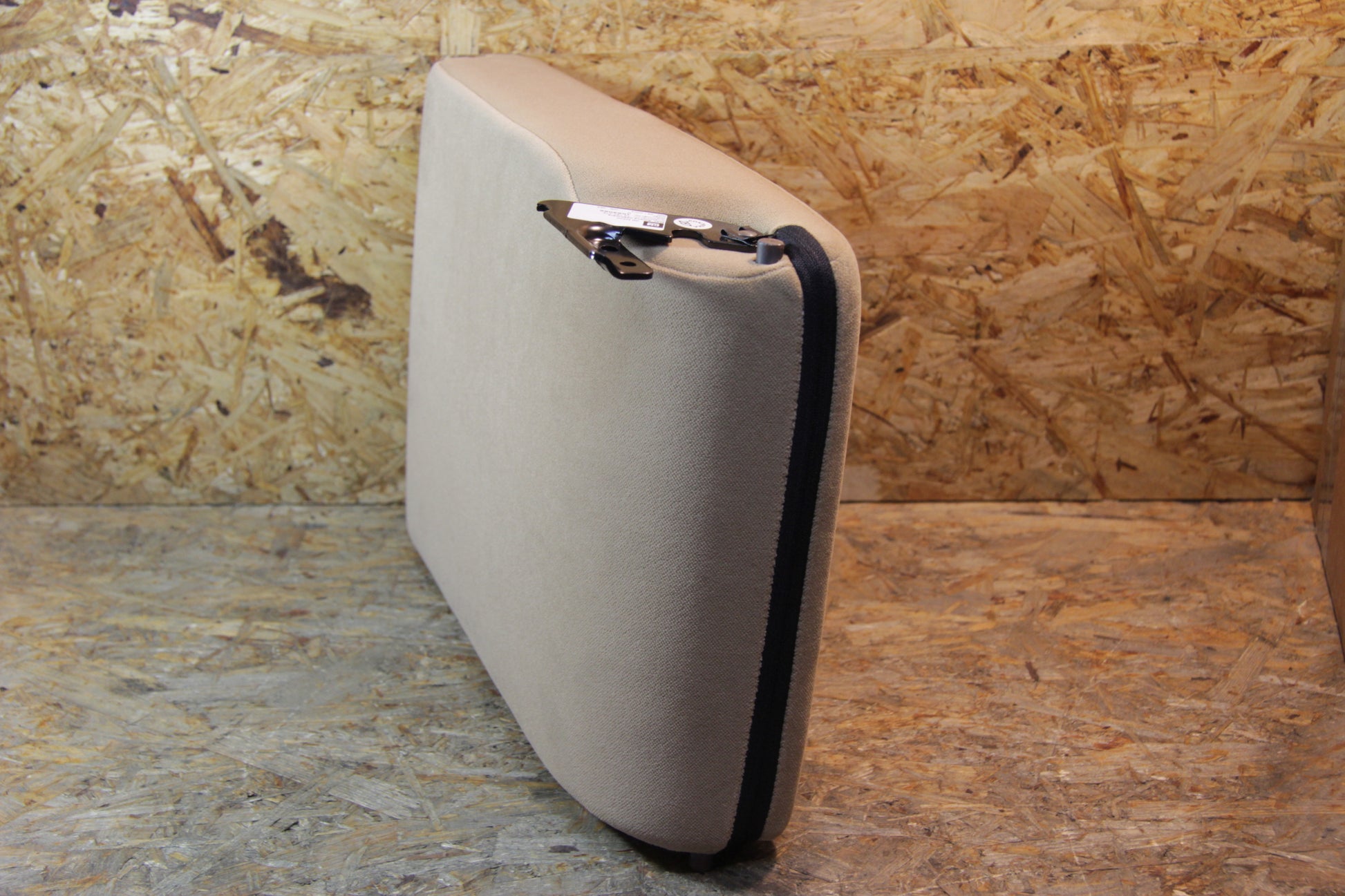 Original GM Opel Armlehne hinten mitte kaschmirbeige ohne Ablagekasten Verkleidungscode: XXRO 13187416 Vectra C Neu