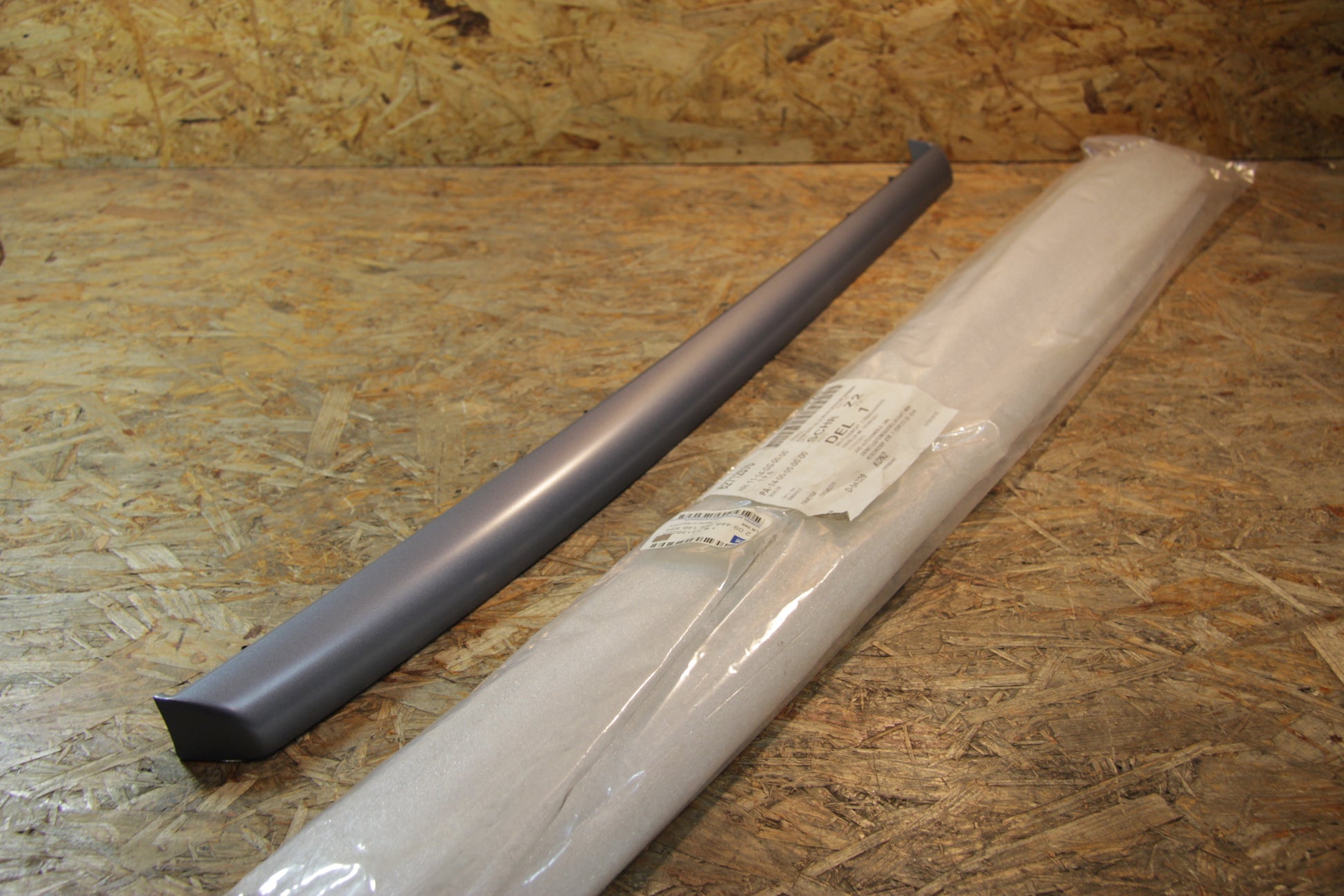 Blende Armaturentafel rechts stirling-blau
