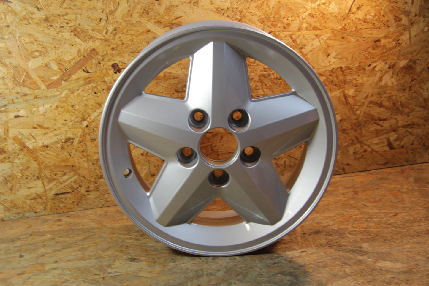 Alufelge 5,1/2J X 14,SILBER,5 SPEICHEN (KZ GS)