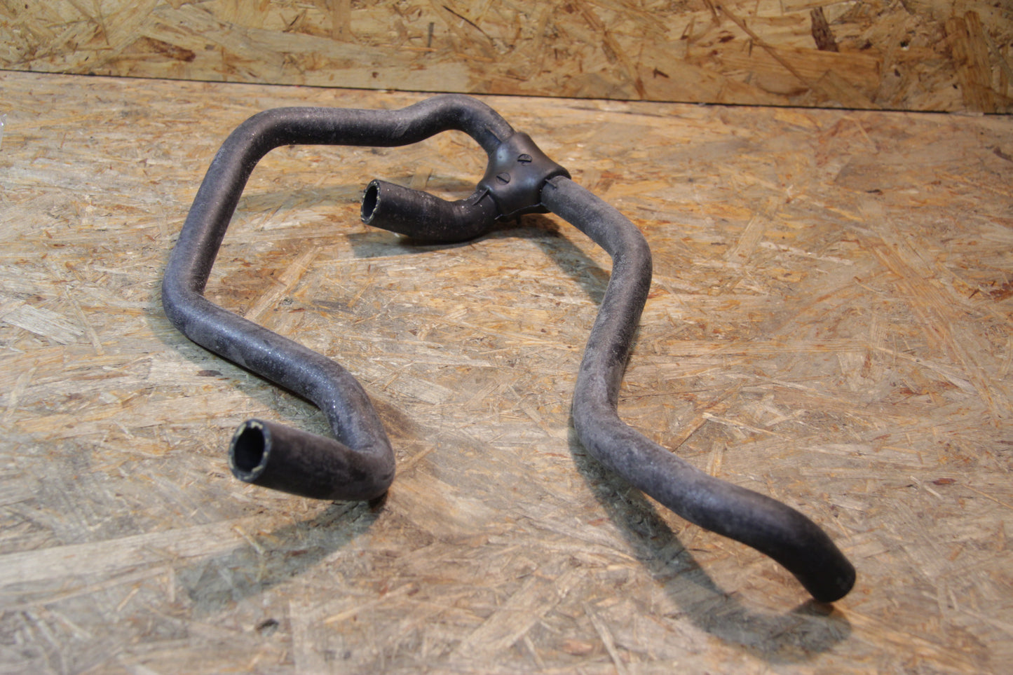 Original GM Opel Schlauch Heizung Rücklauf  90572499 Astra F