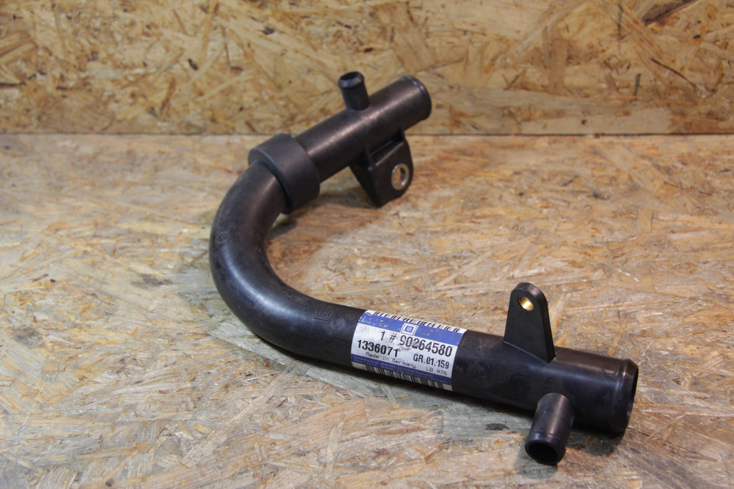 Original GM Opel Rohr Kühler an Wasserpumpe 90264580 Kadett E , Kadett E Cabrio