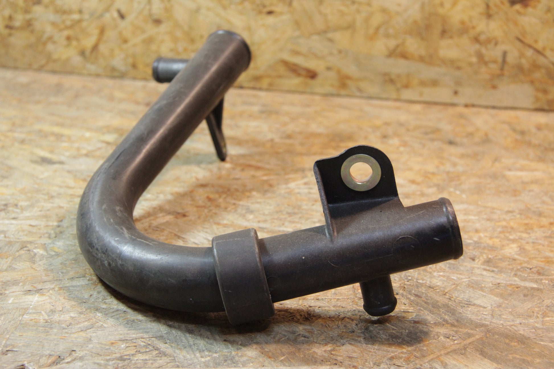 Original GM Opel Rohr Kühler an Wasserpumpe 90264580 Kadett E , Kadett E Cabrio