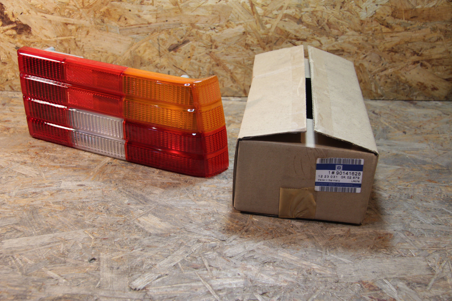 Original GM Opel Heckleuchte rechts 90141628 Ascona C