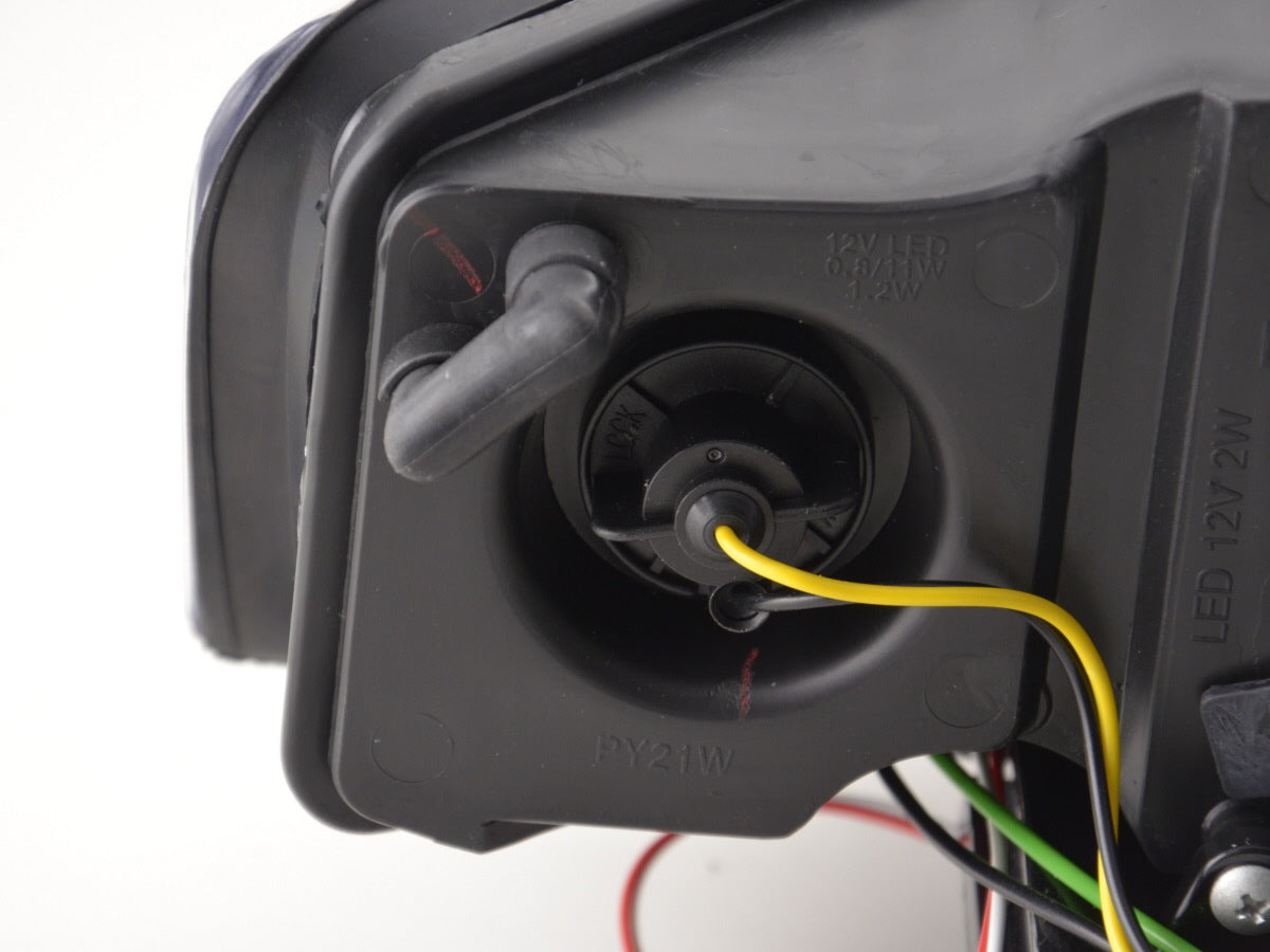 Scheinwerfer Set Daylight LED TFL-Optik Audi A4 Typ 8E Bj. 01-04 schwarz für Rechtslenker