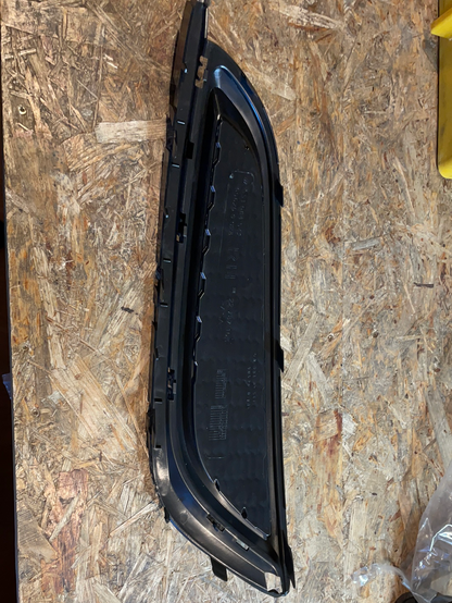 Original GM Opel Insignia A Stoßfängereinsatz vorne rechts Neu