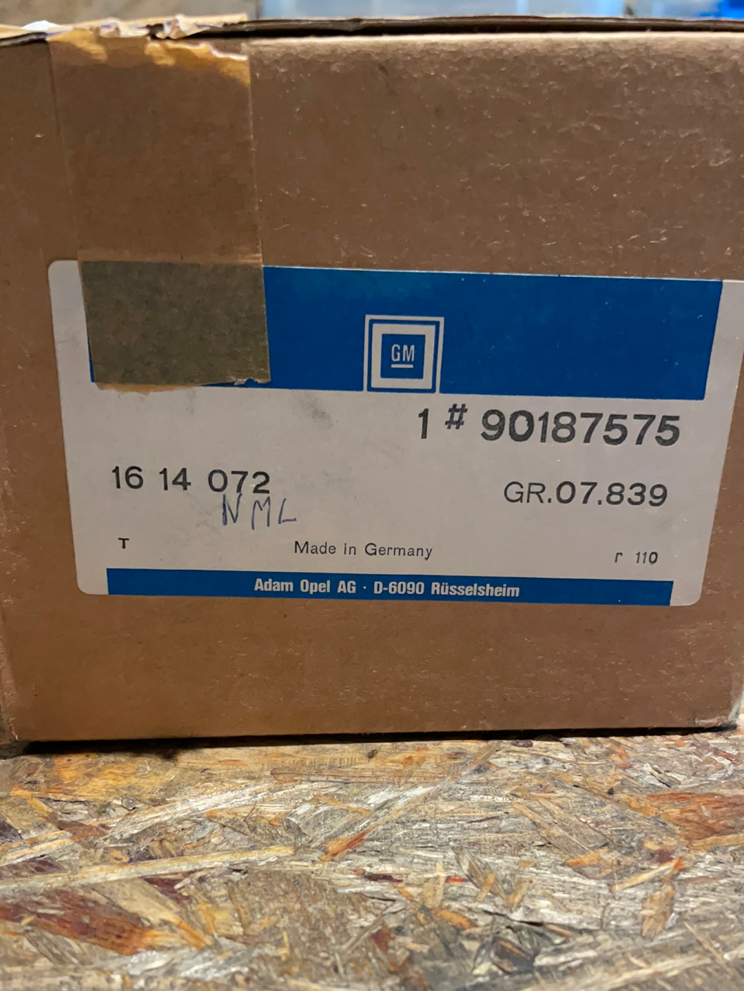 Original GM Opel Kadett E Stoßstangenhalterset hinten Neu