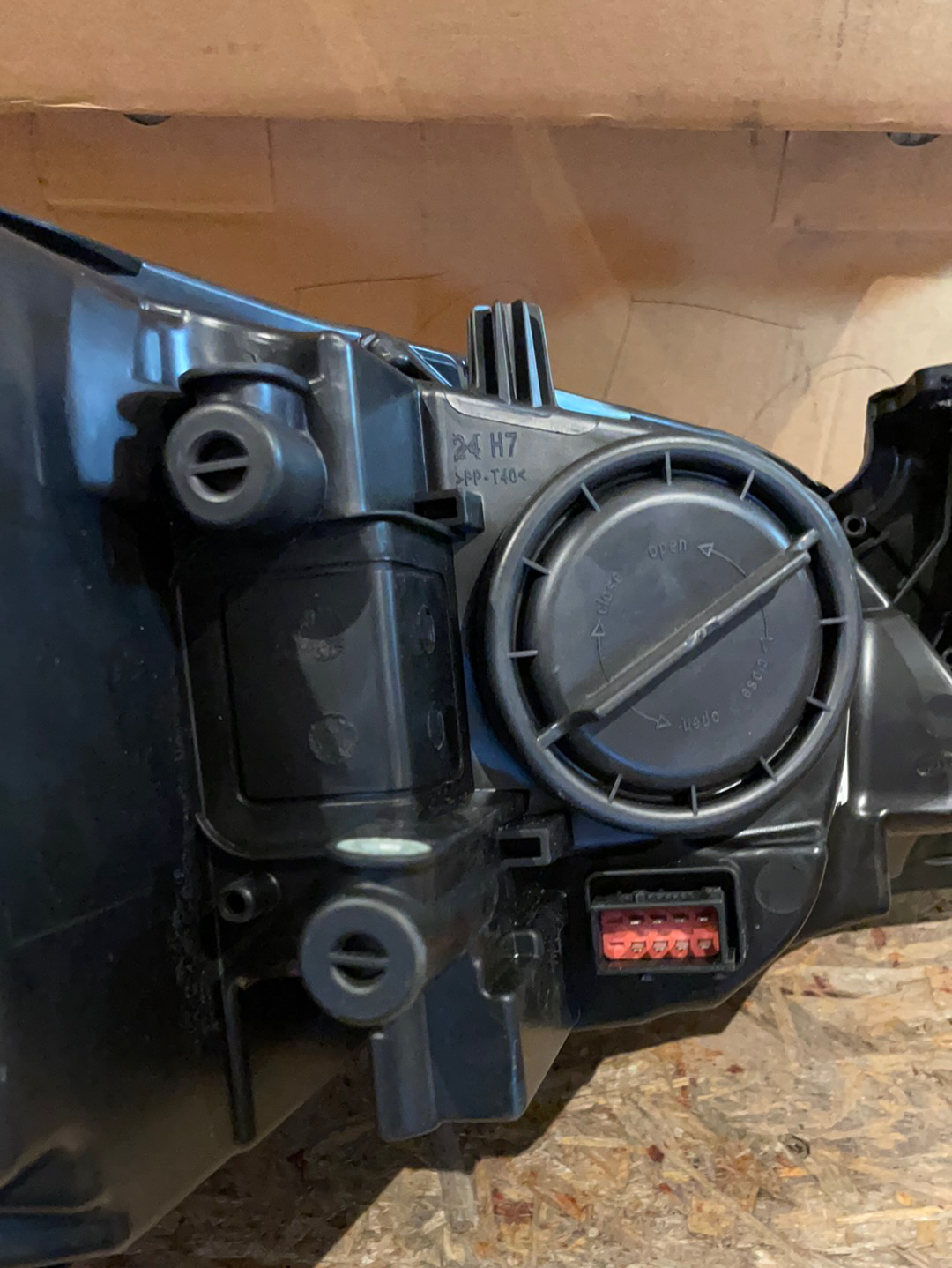 Original GM Opel Astra J Hauptscheinwerfer vorne links Halogen Neu
