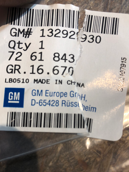 Original Opel Astra J Führungshülse Kopfstütze Neu