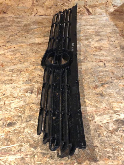 Original GM Opel Vivaro Kühlergrill vorne ohne Emblem Neu