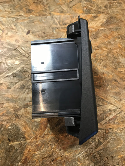 Original Opel Omega B Kassettenbox 5-Fächer NEU