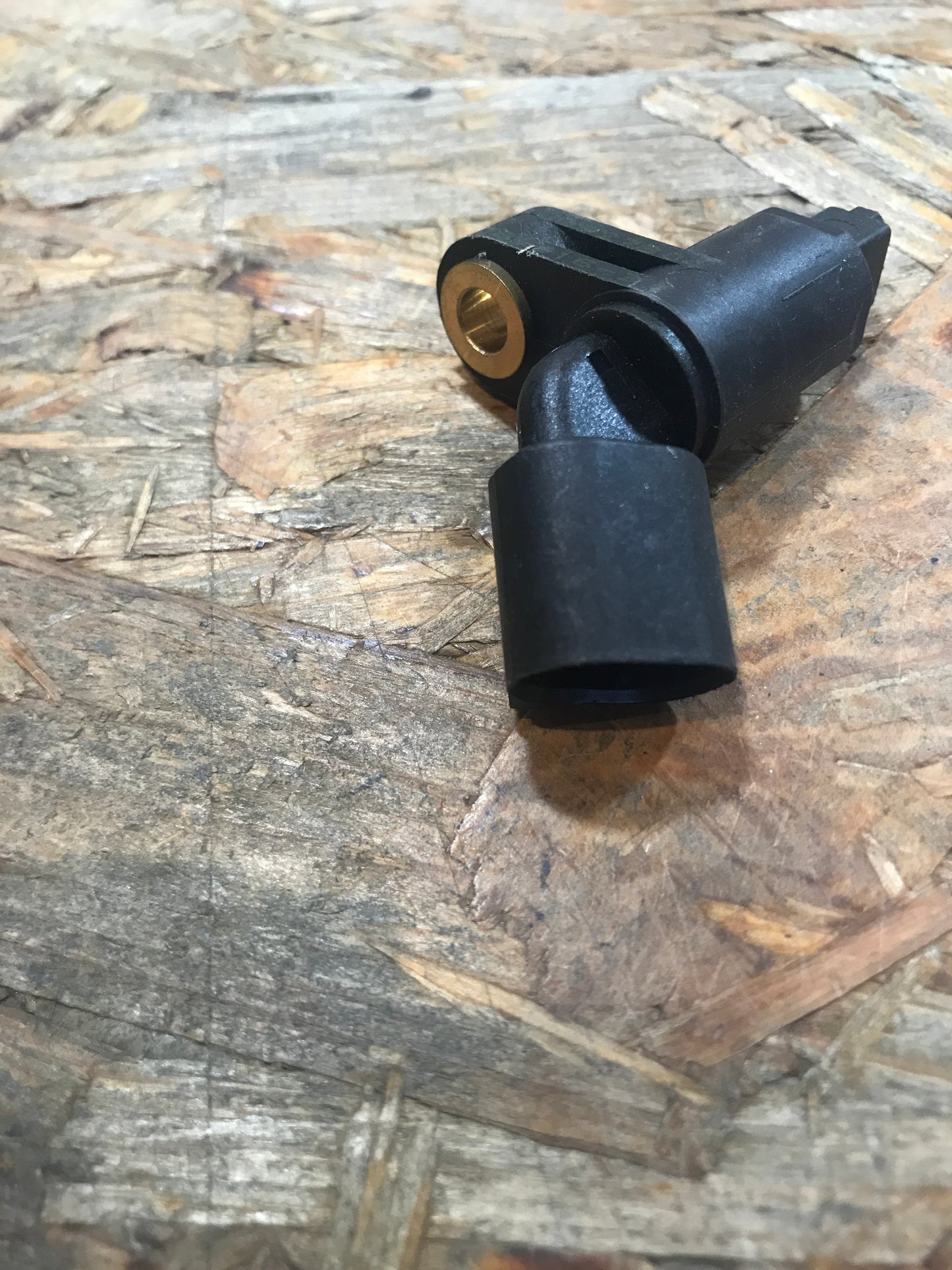 VW Bora Golf Lupo Passat Roco  /  Audi  /  Seat  / skoda ABS-Sensor vorne rechts NEU