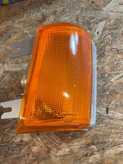 Original GM Renault Trafic 1 Blinkerleuchte vorne rechts Neu
