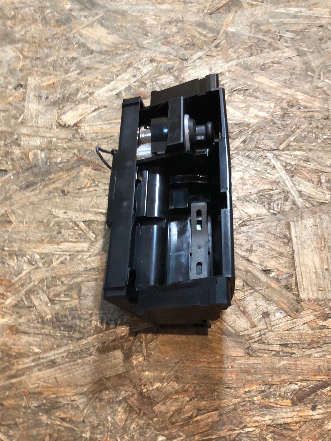 Original GM Opel Gehäuse Aschenbecher Zigarettenanzünder Neu