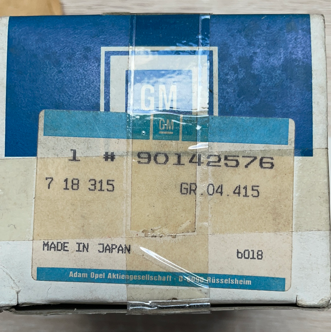 Original GM Opel Kadett E Ascona C Astra F F16 5Gang Zahnrad Getriebe Neu