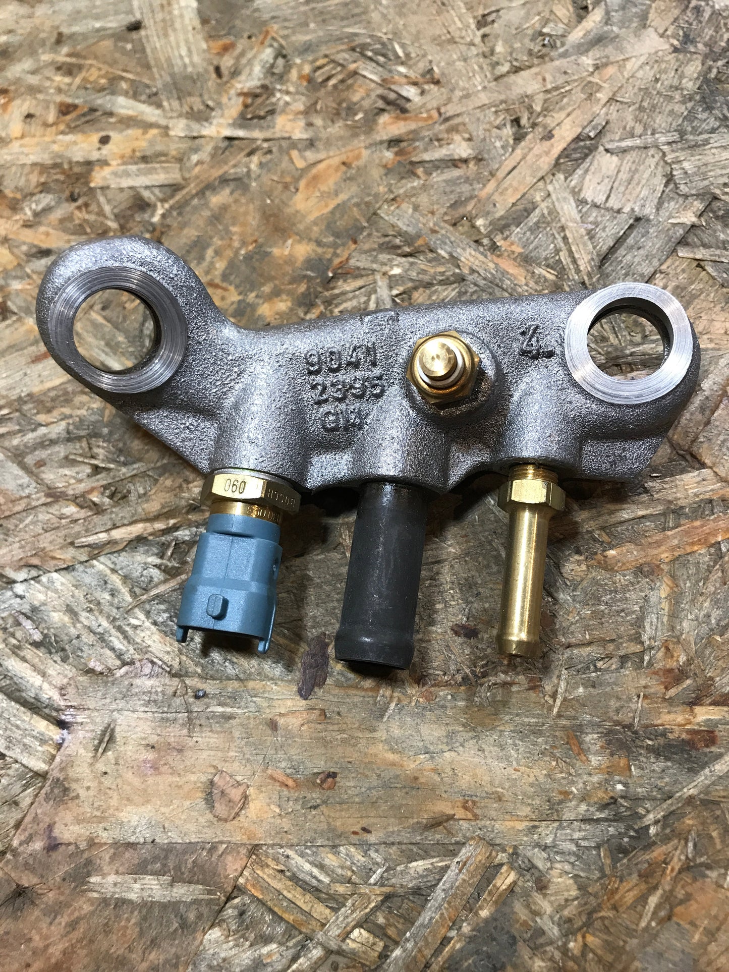 Original Opel Vectra B 2.5L Adapter Heizungsschlauch an Motor NEU