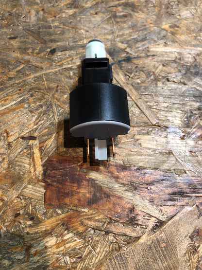 Original GM Opel Omega B Bremslichtschalter Neu