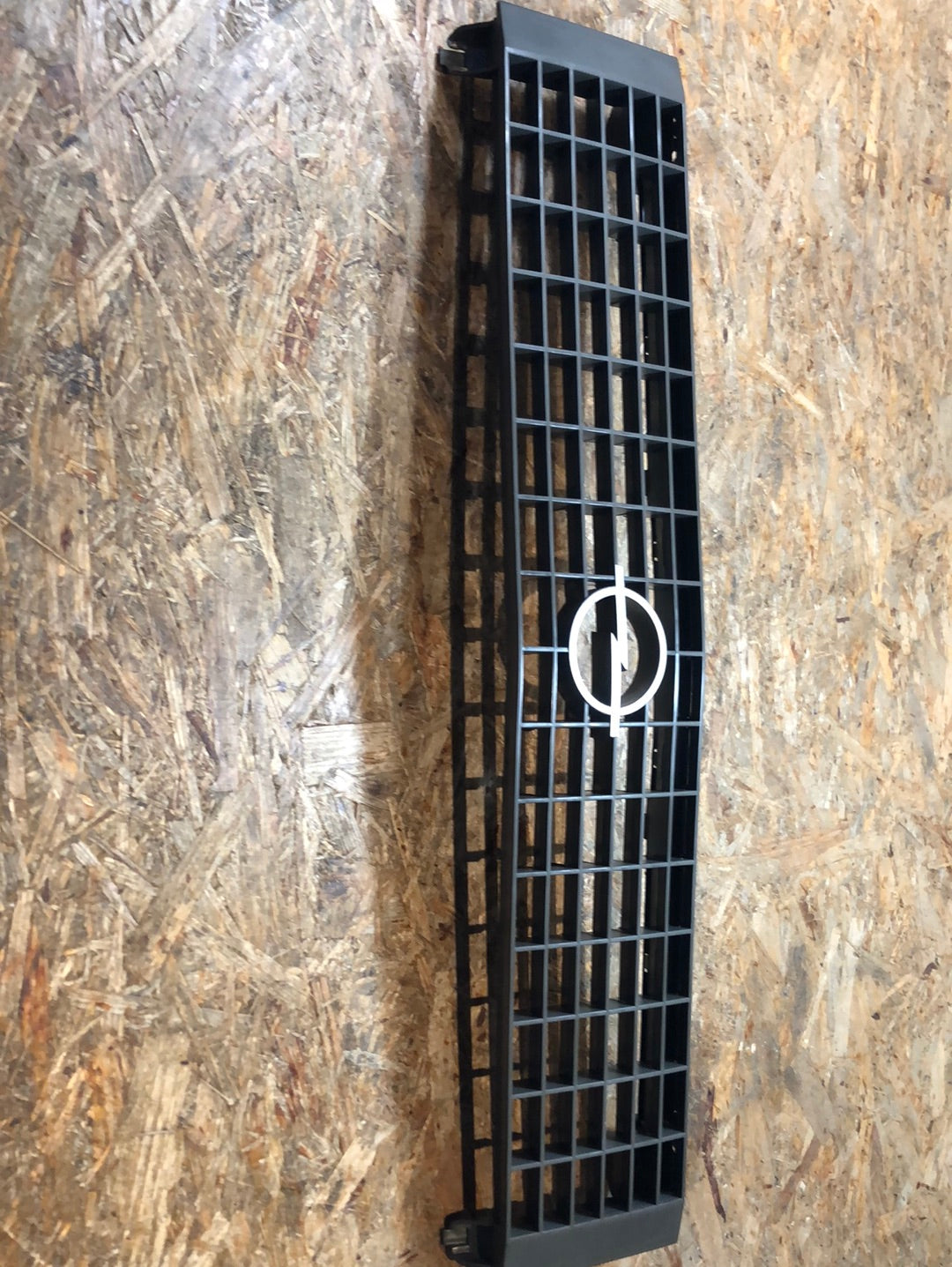 Original GM Opel Corsa A Kühlergrill Neu