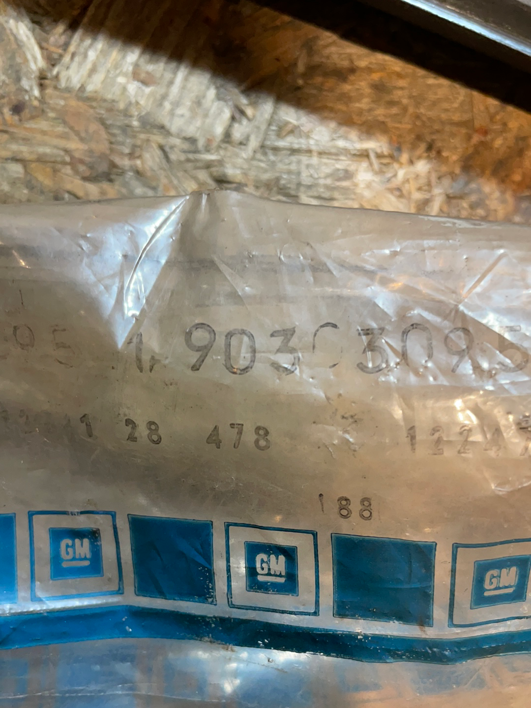 Original GM Opel Corsa A Heckklappe Griffleiste Neu