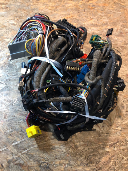 Original GM Opel Omega A Kabelbaum Instrumententafel für Automatik außer Klimaanlage und LCD-Instrumente Neu