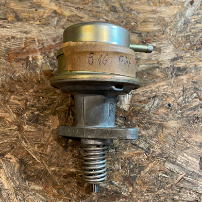 Original GM Opel Kadett B Olympia A Rekord B/C Benzinpumpe mit Flansch Neu