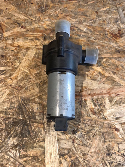 Original GM Opel Astra G Zafira A Zusatzwasserpumpe Neu