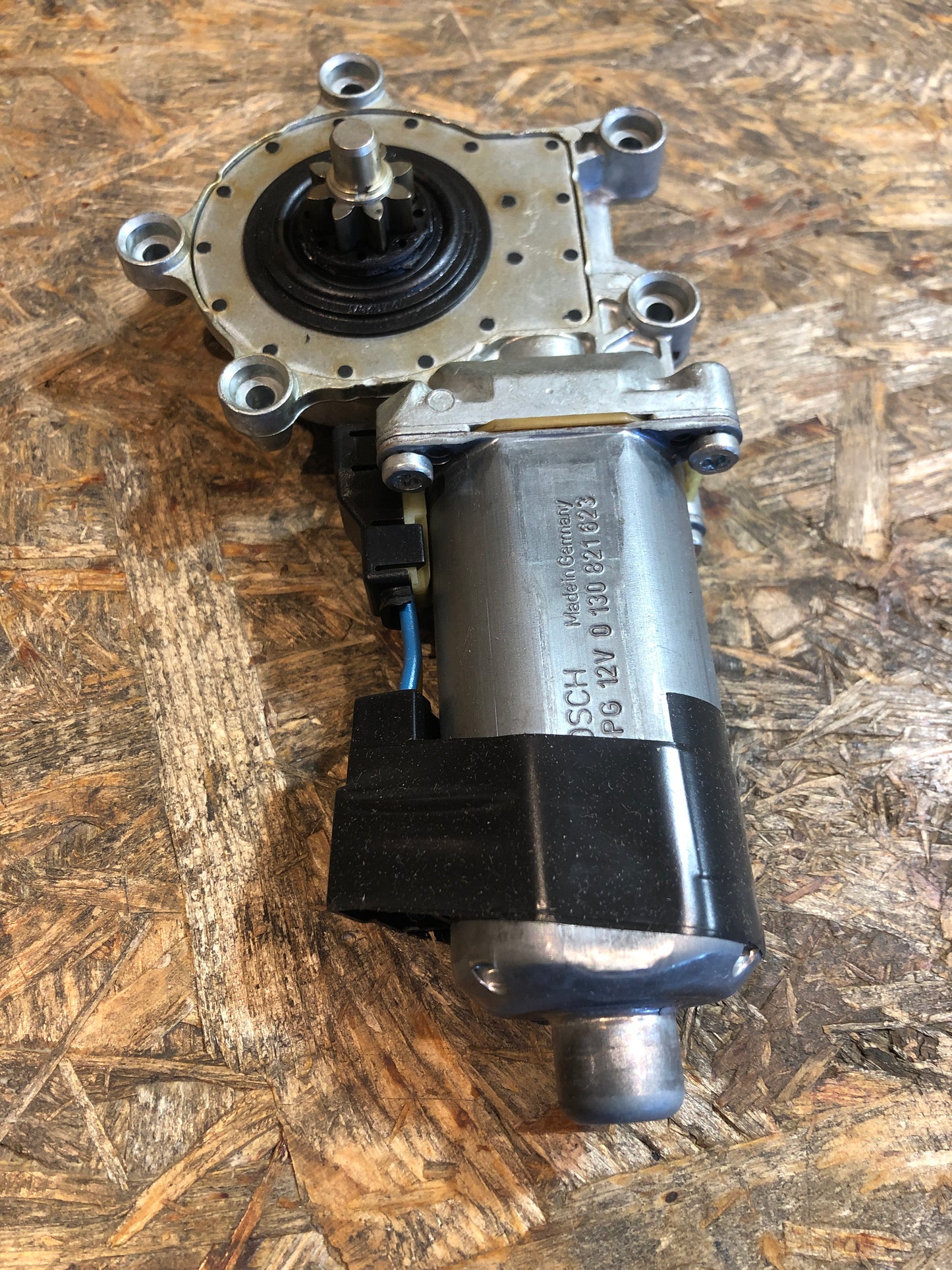 Original GM Opel Astra F Fensterhebermotor rechts Neu