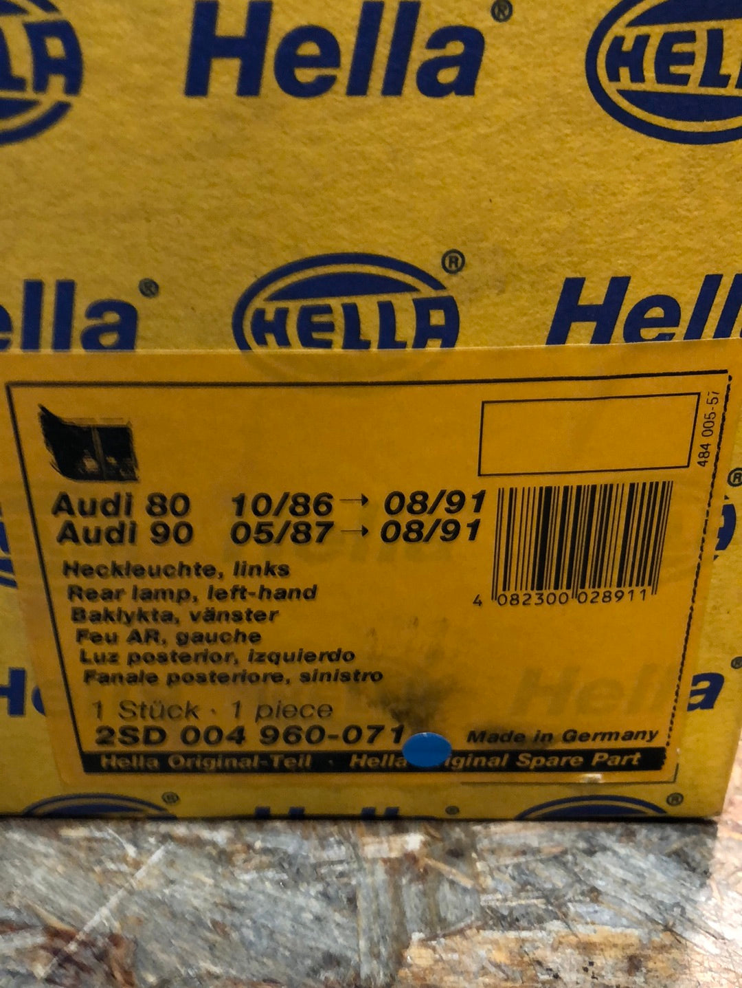 Original Hella Audi 80 90 Heckleuchte links Neu
