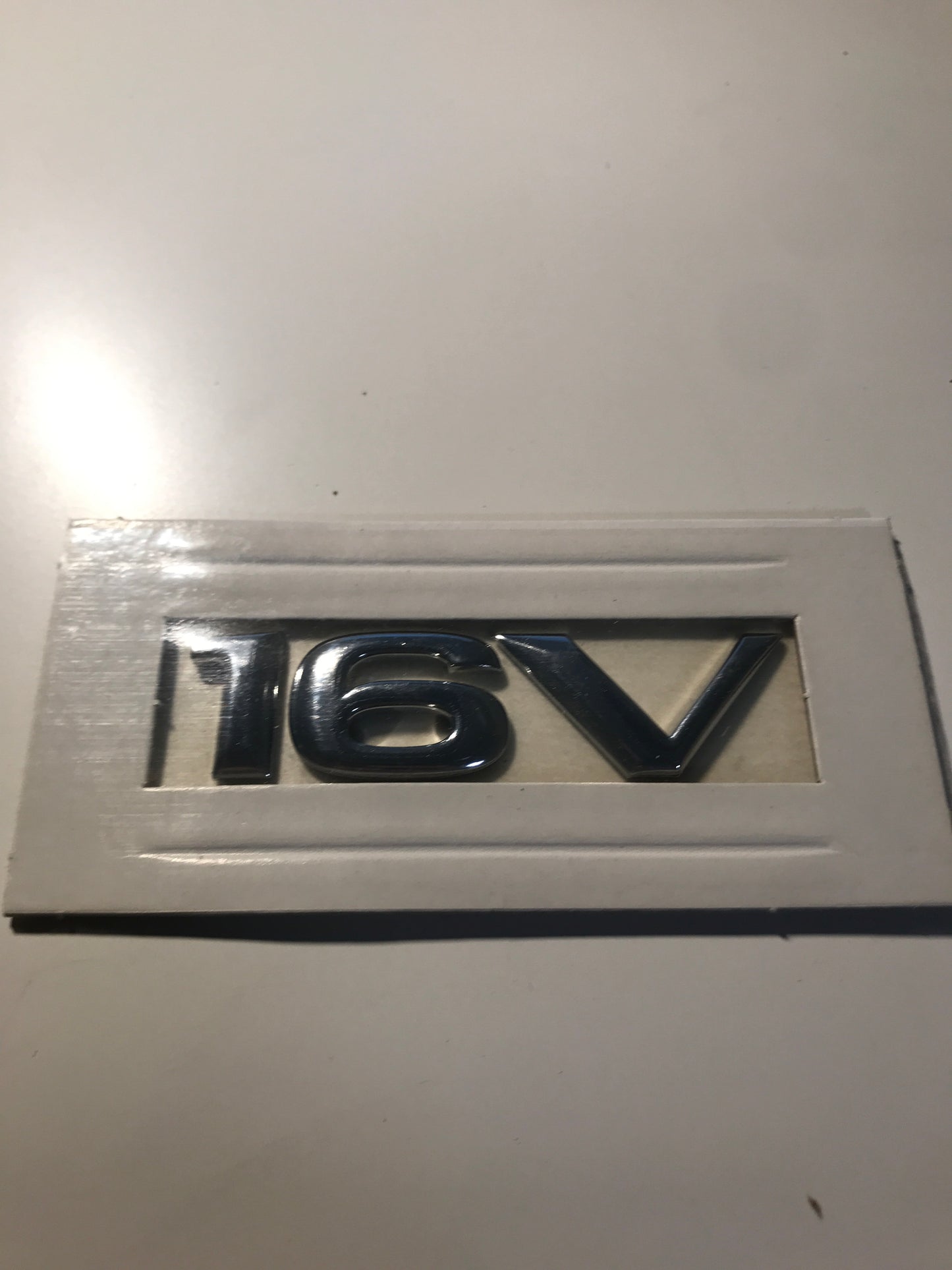 Original Corsa C 16 V Chrom Emblem hinten NEU