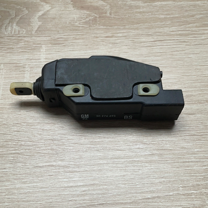 Original GM Opel Omega A Senator B Motor Türverriegelung vorne rechts Neu