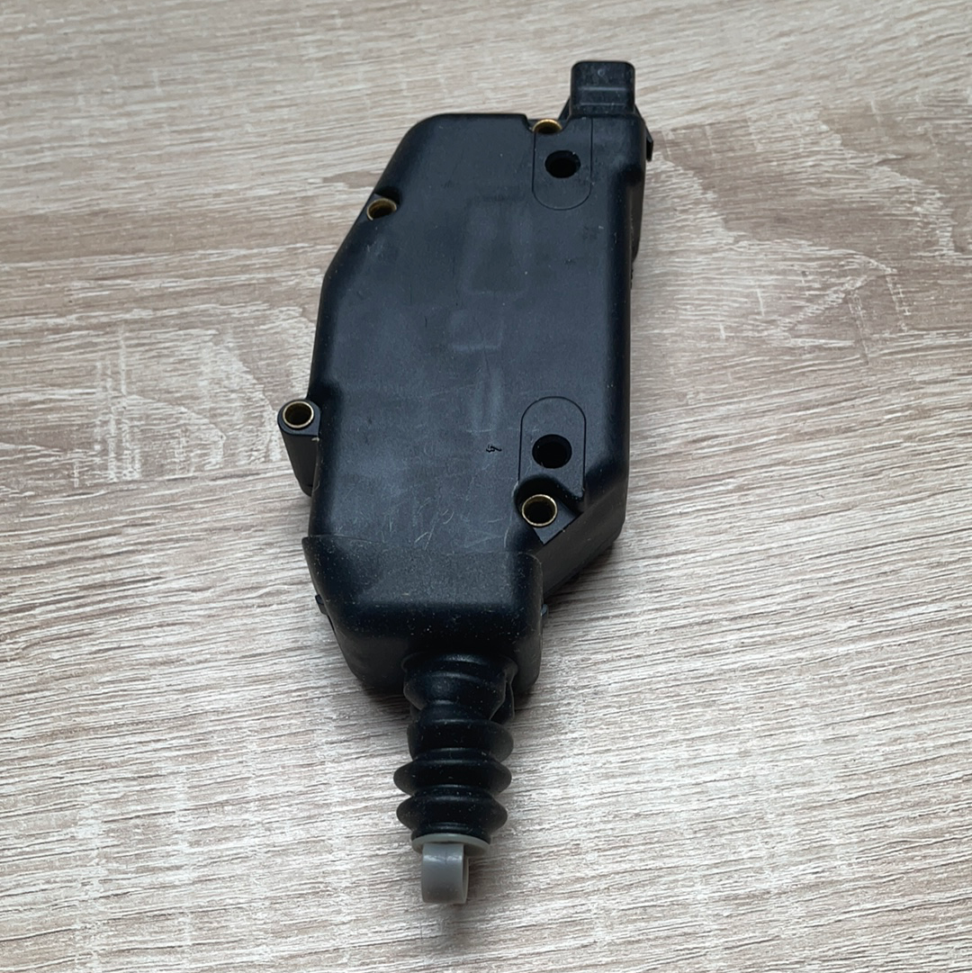 Original GM Opel Corsa A Kadett E Steuerung Zentralverriegelung hinten Neu