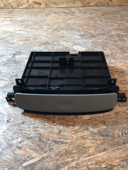 Original GM Chevrolet Tacuma Rezzo Becherhalter Mittelteil Konsole Neu