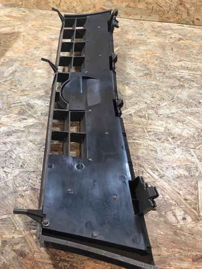 Original Opel Ascona C / Vauxhall Cavalier 82-88 Frontgrill NEU
