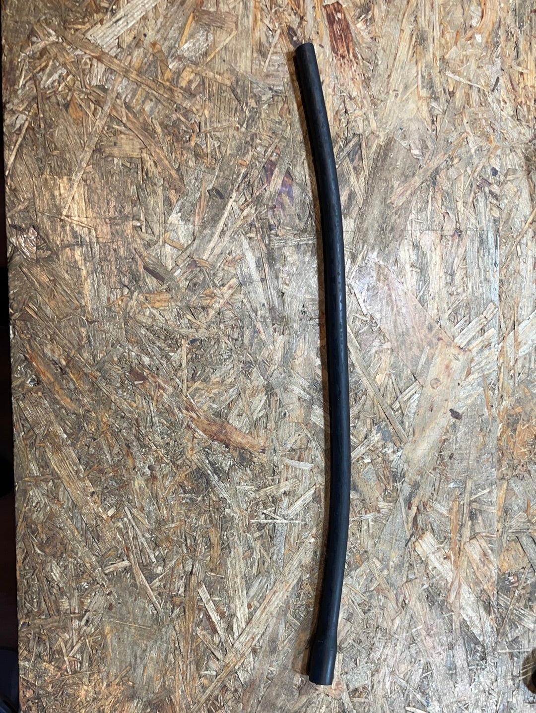 Original GM Opel Corsa B 1,2i 1,4i Astra F 1,6i Entlüftungsschlauch Saugrohr Nockenwellengehäuse Neu