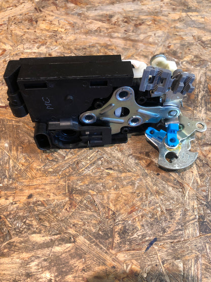 Original GM Chevrolet Kalos 1,4 61KW/83PS 03/2005-12/2011 Türschloss vorne links Neu